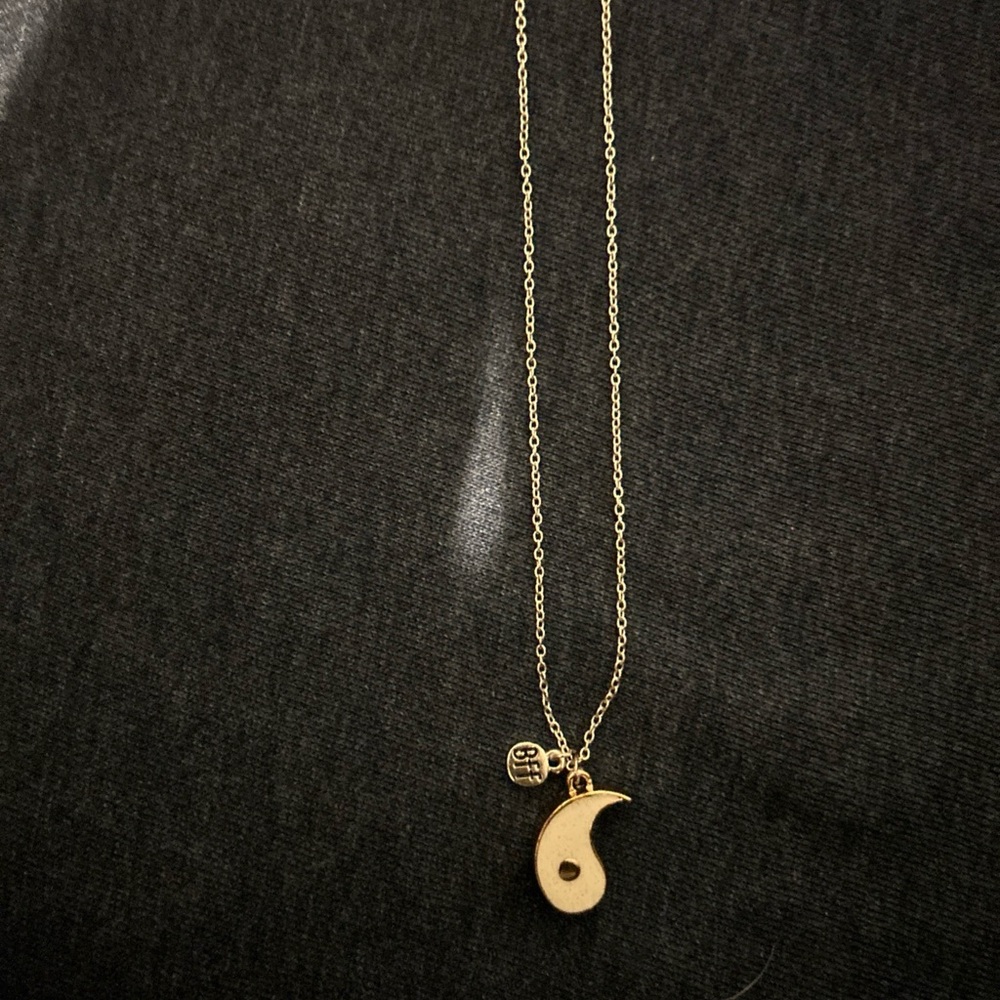 Gold Tone Paisley Pendant Necklace - Unbranded